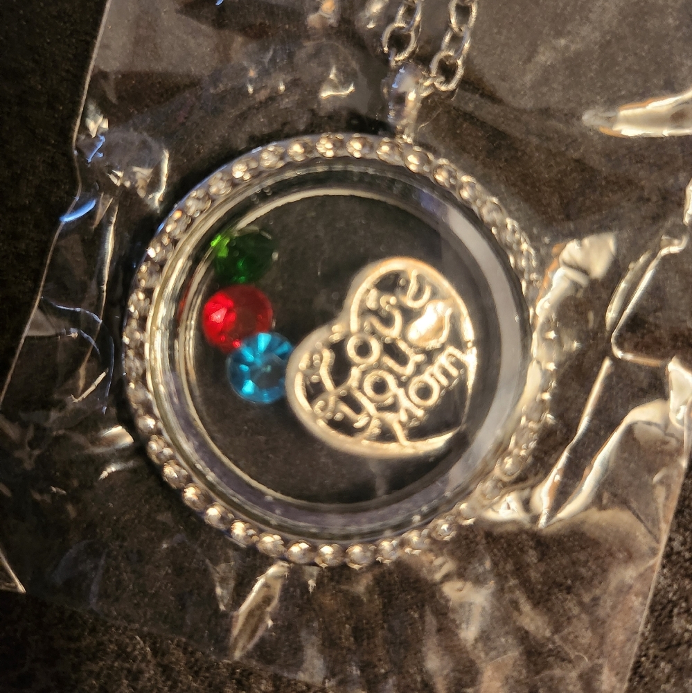 Love You Mom charm rhinestone necklace